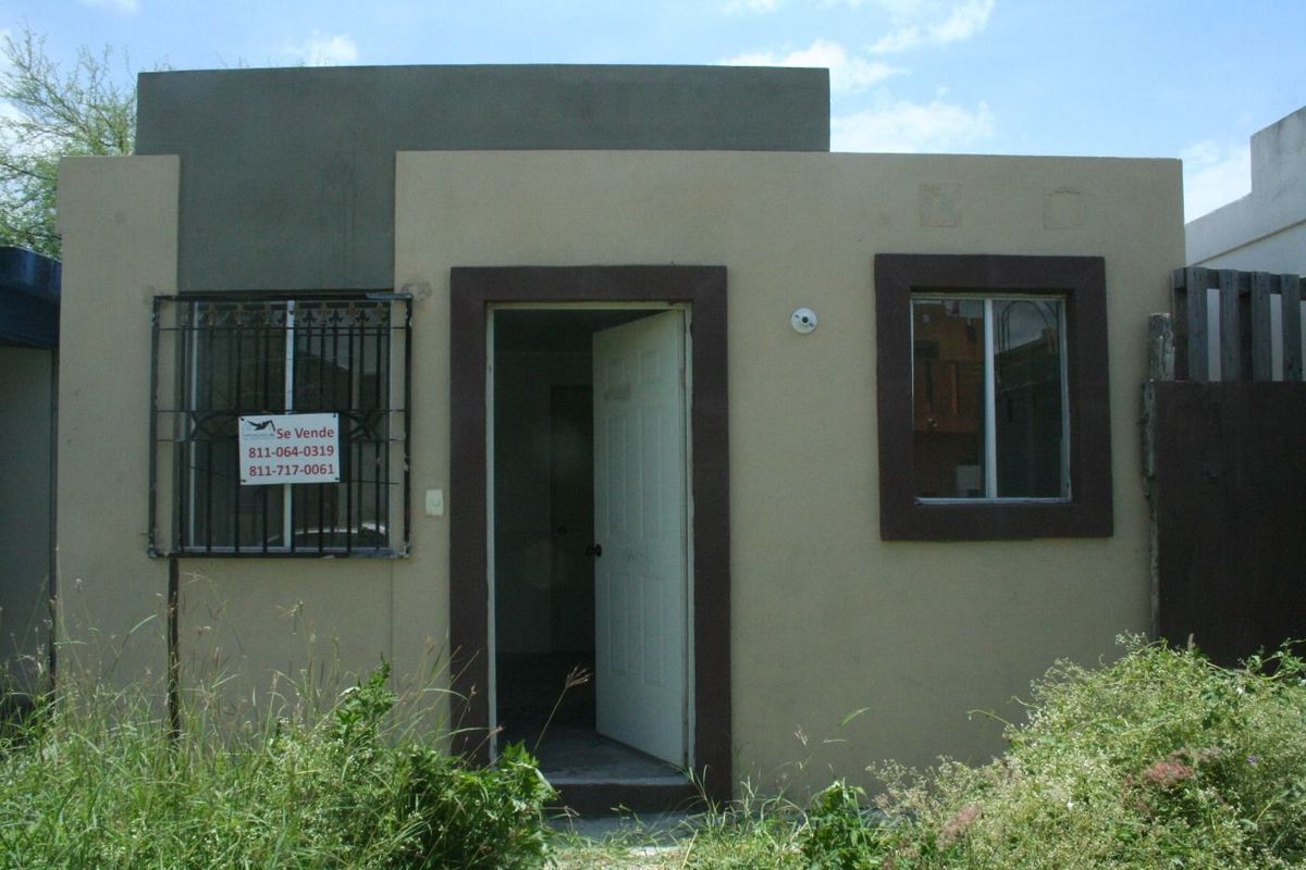 Casa en Venta en Valle del Roble, Cadereyta, N.L.
