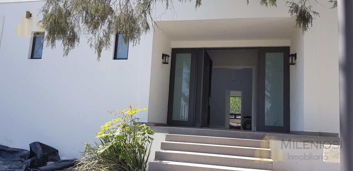 Casa en Renta en Lomas del Valle en San Pedro Garza Garcia