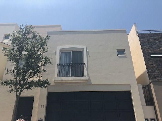 Casa Equipada en Renta Bosques de Las Cumbres Zona Poniente