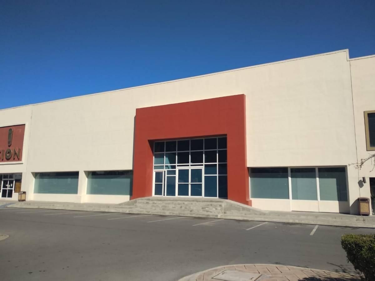 Local Comercial en Renta en Plaza Villas La Puerta Santa Catarina