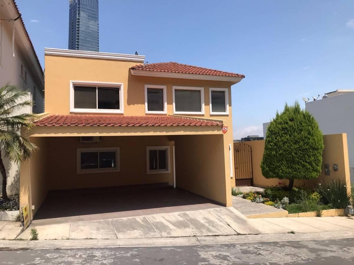 Casa en Renta en Privanzas San Pedro Garza Garcia