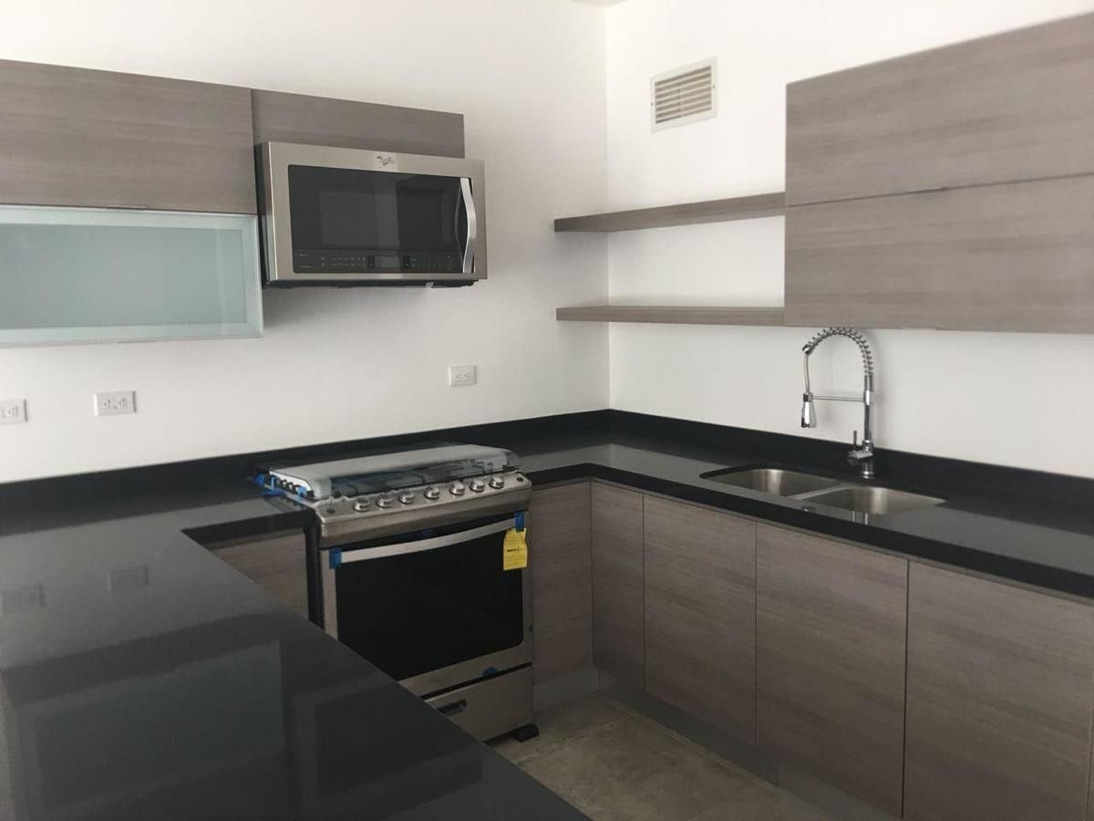 DEPARTAMENTO EN RENTA EN VALLE PONIENTE
