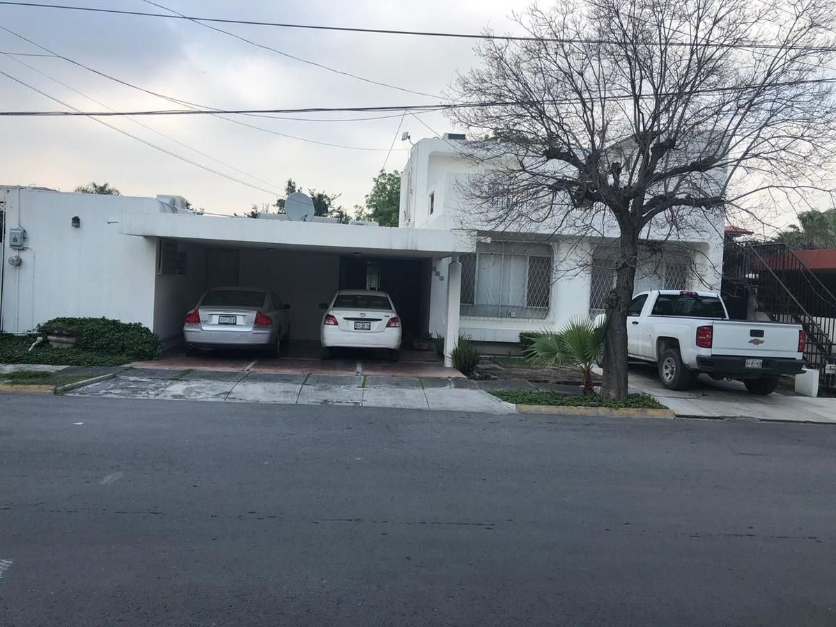 CASA EN VENTA EN CONTRY EN MONTERREY