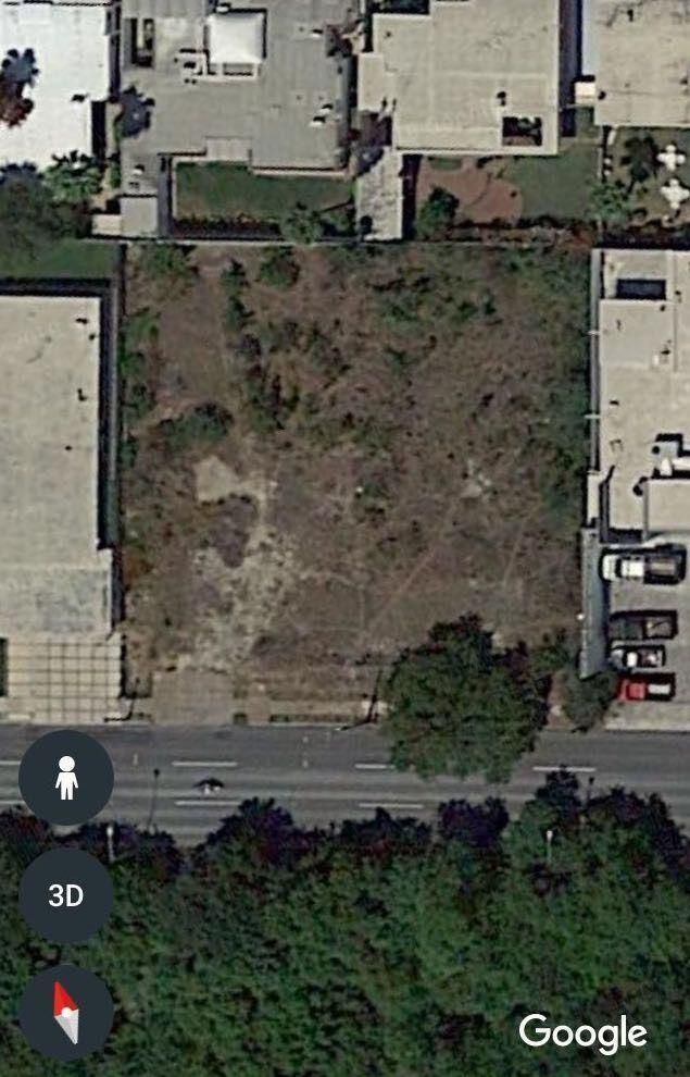 TERRENO EN RENTA EN CALZADA DEL VALLE EN SAN PEDRO GARZA GARCIA